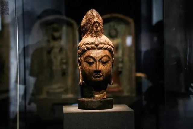 如何區(qū)分博物館展出文物是真品、復(fù)制件和仿制件？