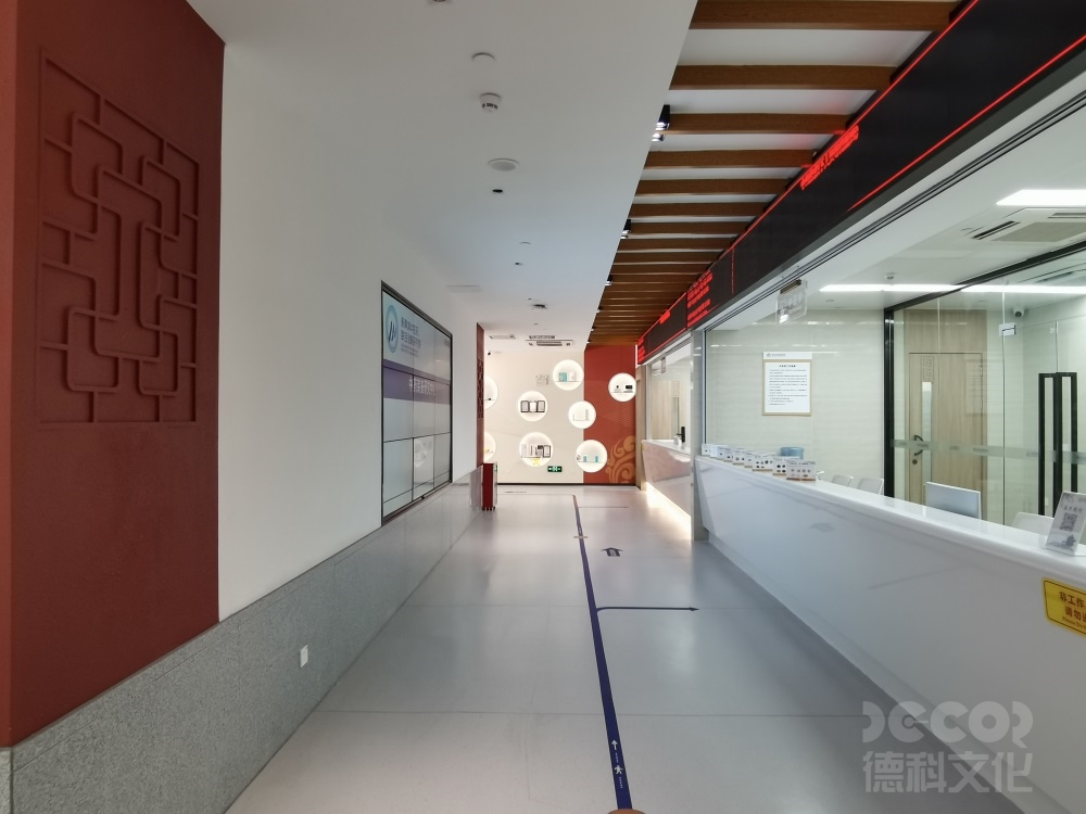 展館設計公司如何應對展館中的安全規(guī)范和風險管理？