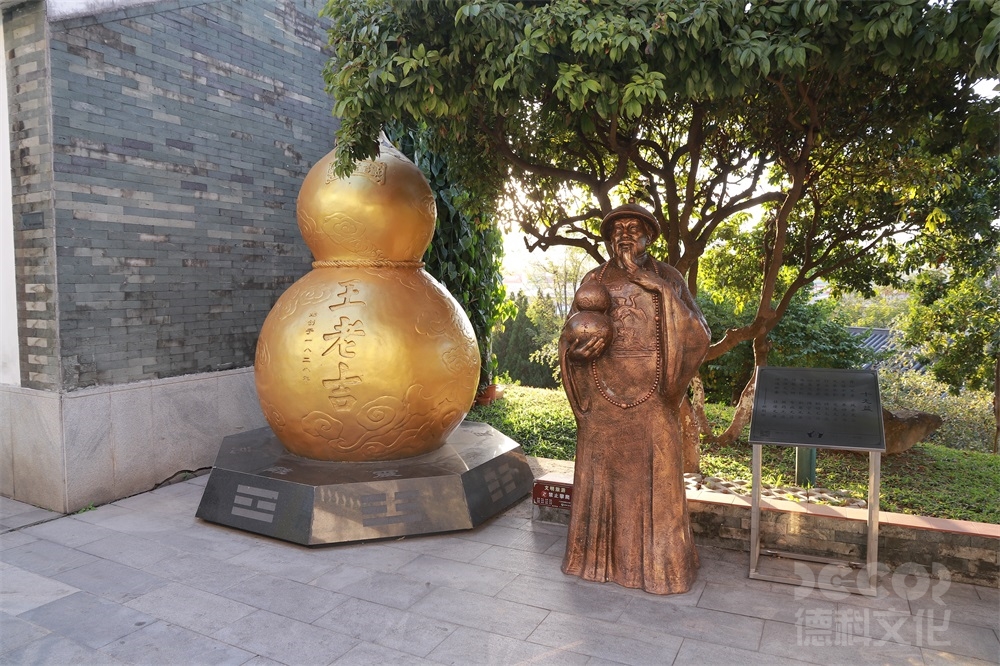 園藝展館設(shè)計(jì)中如何考慮植物的生長周期和需求？