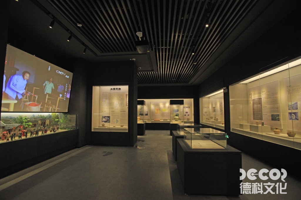 專業(yè)企業(yè)展廳設(shè)計(jì)公司如何設(shè)計(jì)展廳的展示架？