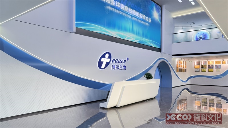 展廳內(nèi)部設(shè)計(jì)中，空間布局的重要性體現(xiàn)在哪些方面？